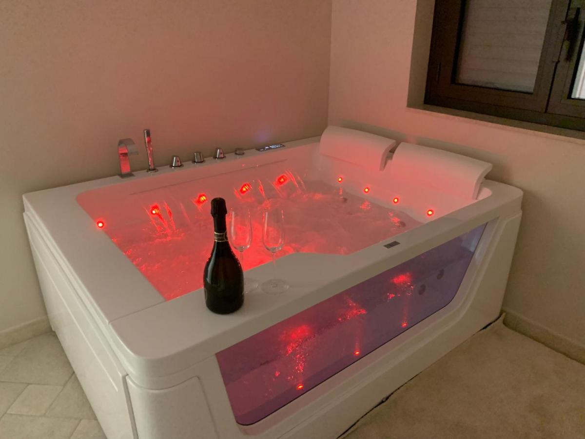 Athena Rooms With Private Spa Pachino Eksteriør billede